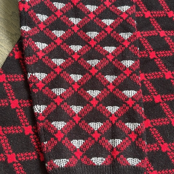 Gabby Isabella | Black and Red Crewneck Sweater w/ Geometric Pattern Size Large - Picture 8 of 11